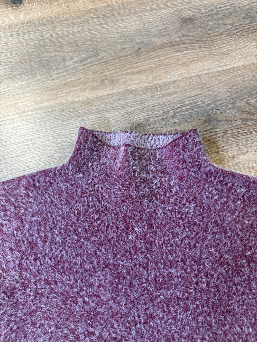 NWT Tahari Printed Sweater - Picture 5 of 6